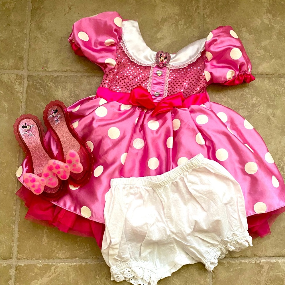 Disney store Minnie Mouse costume size 3
